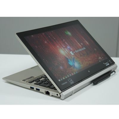 ASCII.jp：Core Mで10時間駆動、12.5型2in1ノート「dynabook R82