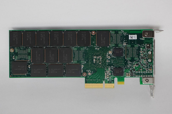 ASCII.jp：PCI-E接続の高速SSD「Intel SSD 750」は730より数倍速い (1/4)
