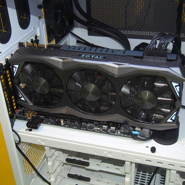 ASCII.jp：3連ファン搭載のGTX 980 TiをCOMPUTEXで展示するZOTAC