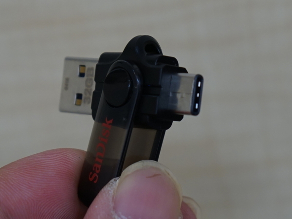 USB Type-Cコネクターを装備