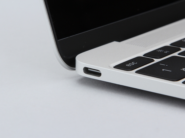 USB Type-Cといえば、MacBookだが、最近では自作PC向けの拡張ボードのほか、Chromebookにも採用が進んでいる