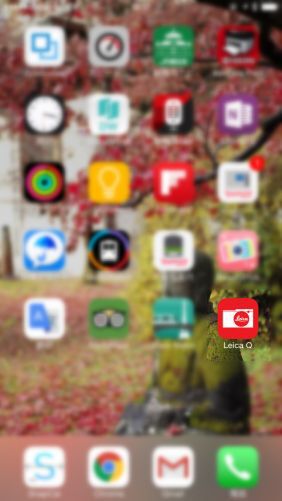 シンボルの赤いアイコンの「Leica Q」アプリ（画面はiOS版。Android版も同様）