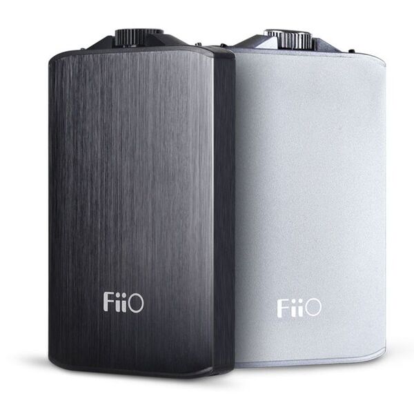 ASCII.jp：FiiO、1万円のメタリックな小型ヘッドフォンアンプ「A3」