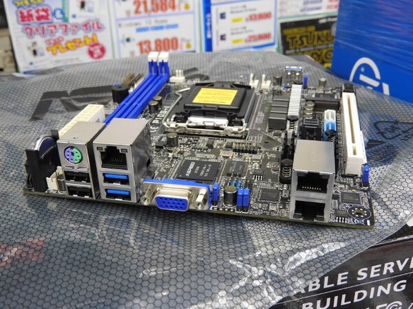 Mini-ITXサーバマザーボード ASUS P10S-I - PCパーツ