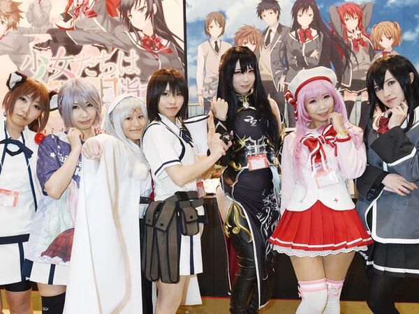 ASCII.jp：百花繚乱美少女が咲き乱れる！ コミケ89企業ブースの