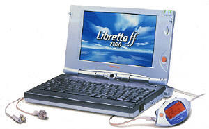 「Libretto ff1100」。音楽再生用のリモコンが付いており、携帯プレーヤーとしても使えるちょっと変態的なマシン