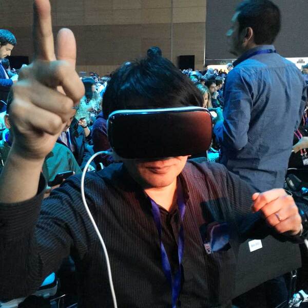 全席にGear VRが！ サムスン「Galaxy S7」の発表会は前代未聞すぎた：MWC2016