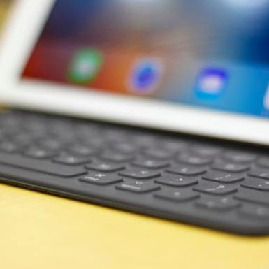 iPad Smart Keyboard (9.7インチ用) 冷静に考えて、僕には 9.7インチ iPad Pro用 Smart Keyboard は必要ない
