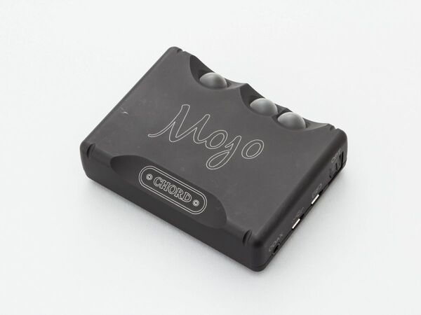 ASCII.jp：大人気のUSB DAC「Chord Mojo」は手のひらに収まる究極の