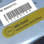 ASCII.jp：ヘリウム充填HDDの8TB「WD80EFZX」を触ってみた (1/3)