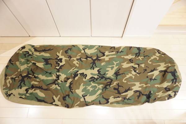 ASCII.jp：米軍の寝袋とスリーピングマットが快適で高性能すぎる (1/3)