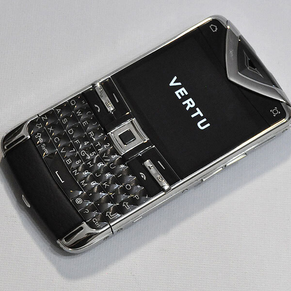 100万円以上の超高級携帯メーカー「VERTU」が経営破綻したワケ - 週刊