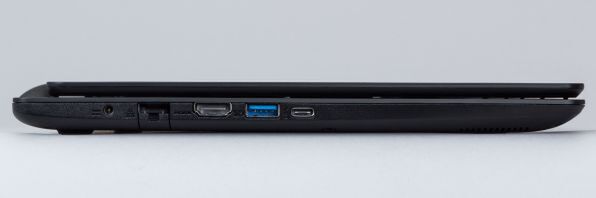 左側面。USB 3.0端子が1つとHDMI出力を搭載。有線LAN端子も装備する