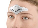 額に貼って片頭痛を防止する医療機器「Cefaly II」