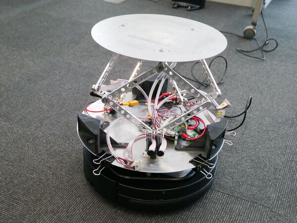 パナ、ロボット用“三半規管”開発 - 6軸検出対応のモーションセンシングユニット