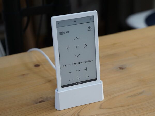 SONY HUIS 学習リモコン クレードルセット ASCII.jp：ソニーの電子ペーパー学習リモコンが量販店で購入可に