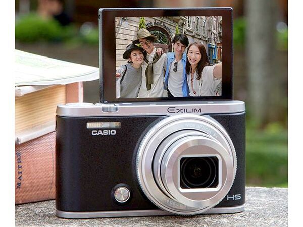 ASCII.jp：カシオ、超広角19mmレンズ搭載エクシリム 