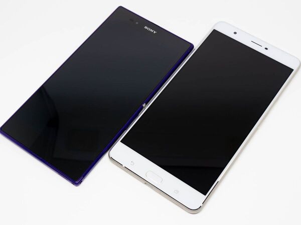 ASCII.jp：大きいは正義だ！ 6.8型「ZenFone 3 Ultra」をXperia Z Ultraと比較：週間リスキー (1/2)