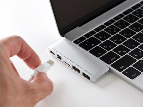 ASCII.jp：12型MacBookをマルチディスプレー化！ Power Delivery対応 