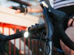 自転車用GPSメーターも充電できるKnogのLEDライト「PWR」資金調達開始