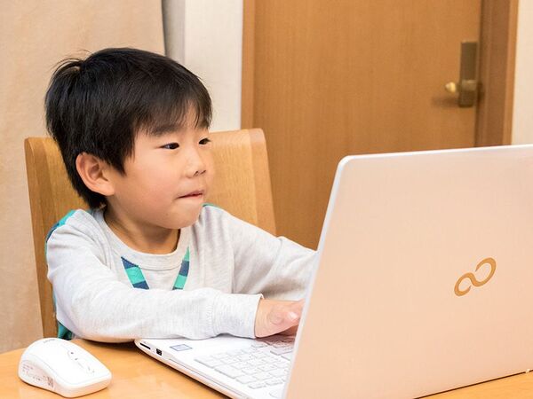 富士通FMV「LIFEBOOK AH77/Y」×Scratchで子供のプログラミング必修化に備える