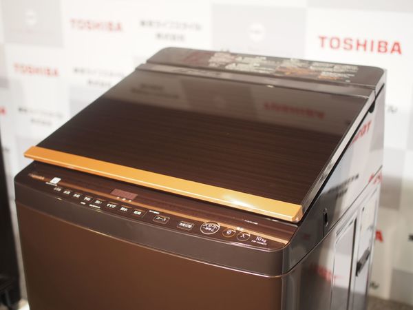 ASCII.jp：東芝、シャツの黄ばみに自信の洗濯機「1年後の白さが違う」