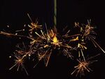 東大、高速度カメラで「線香花火」の美しさを物理的に解明