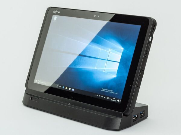 ASCII.jp：防水設計で、頑丈な作りのWindowsタブレット「arrows Tab