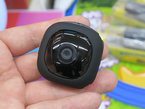 Ascii Jp スマホで最大100m先から遠隔操作 約1万円の小型のアクションカメラが発売に