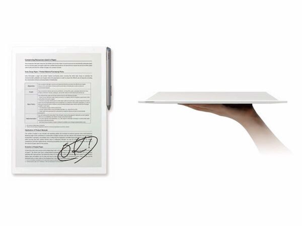 ソニー、紙の読み書きを追求したA4サイズのデジタルペーパー - 週刊