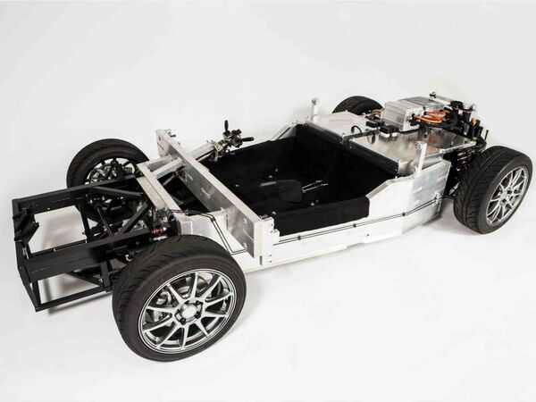 GLMと旭化成、次世代EVの「走る」コンセプトカーを共同開発