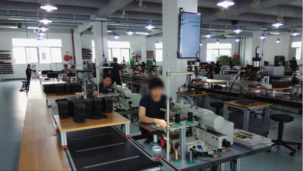 Ascii Jp 中国のスマホ工場はオシャレだが 違和感 がある
