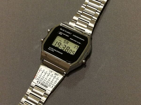 Ascii Jp 300円だけど金属バンド ダイソーの激安腕時計を衝動買い 1 2