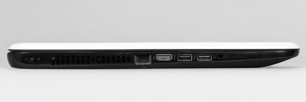 USB 3.0にフルサイズのHDMI端子、そして有線LAN端子も備える