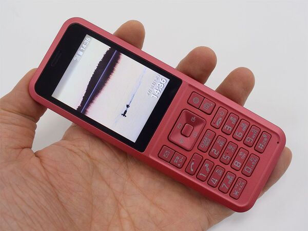 スマートフォン/携帯電話 携帯電話本体 Y!mobileから発売されたケータイ、“The 電話”こと「Simply」の電話っ 
