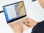 ファーウェイのモバイルPC「HUAWEI MateBook X」をウェブ記者が詳しくチェック