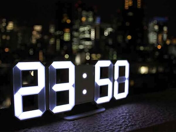 Ascii Jp デジタル数字 だけ の時計