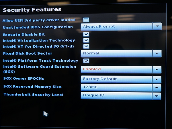UEFIを呼び出して「Intel SGX」の項目を「Enable」に変更