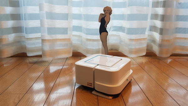 ASCII.jp：家族大絶賛のコンパクトな床拭きロボットを衝動買い (1/3)