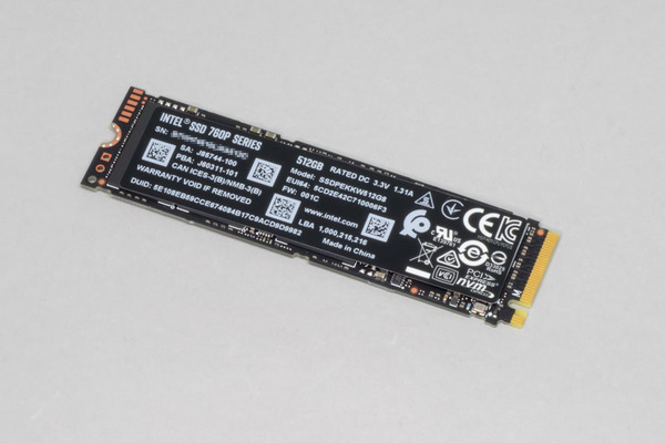 ASCII.jp：M.2 SSDの新定番か!? 安くて速い「Intel SSD 760p」 (1/2)
