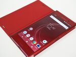 深紅のXperia XZ Premiumに似合う純正カバー「Style Cover Stand」：Xperia周辺機器