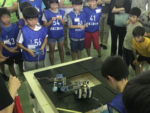 芝浦工業大学、小中学生向けロボットセミナーをマレーシア日本人学校で開催