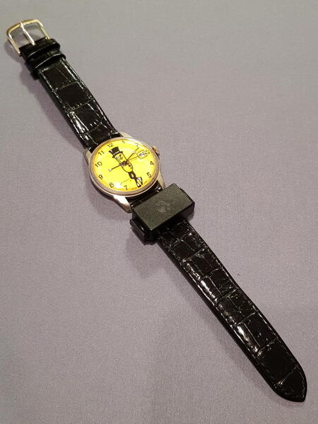 多少アンバランスだが、数十年前のクラシカルな腕時計もスマートウォッチライズできる。約10倍ほど価格差のあるスマートウォッチの機能を求める人は買ってはいけないアイテムだ