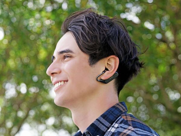 耳の穴をふさがないヘッドセット「Xperia Ear Duo XEA20」が発売に