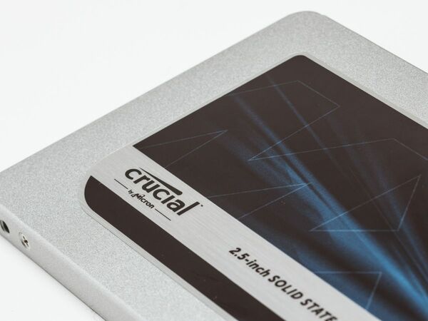 【新品 未開封】 SSD 1TB 2.5インチ Crucial MX500