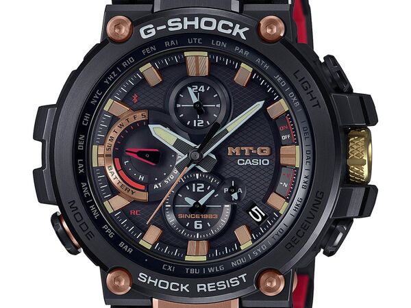 G-SHOCK誕生35周年記念に赤い「MAGMA OCEAN」登場 - 週刊アスキー