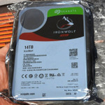 ASCII.jp：高耐久HDDのSeagate「IronWolf」がHDD最大容量を更新！ 14TB