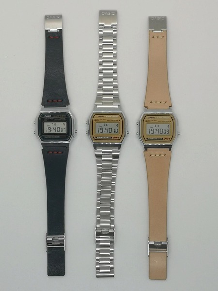 カシオのオリジナルモデルA158WE（中央）と、栃木レザー ヌメ革（ナチュラル）のA158WE（右）、そして今日届いた栃木レザー ヌメ革のベルト（ネイビー）のA158W（左）