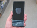 物理QWERTYキー付きスマホの廉価版「BlackBerry KEY2 LE」がアキバに入荷！