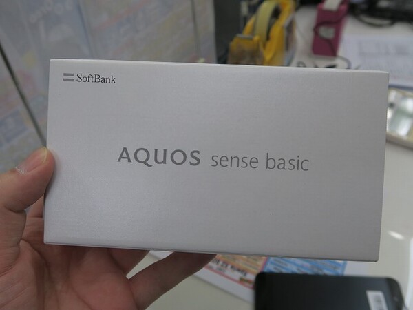 ASCII.jp：AQUOS sense basicは防水・防塵・耐衝撃対応でSIMロック解除済！